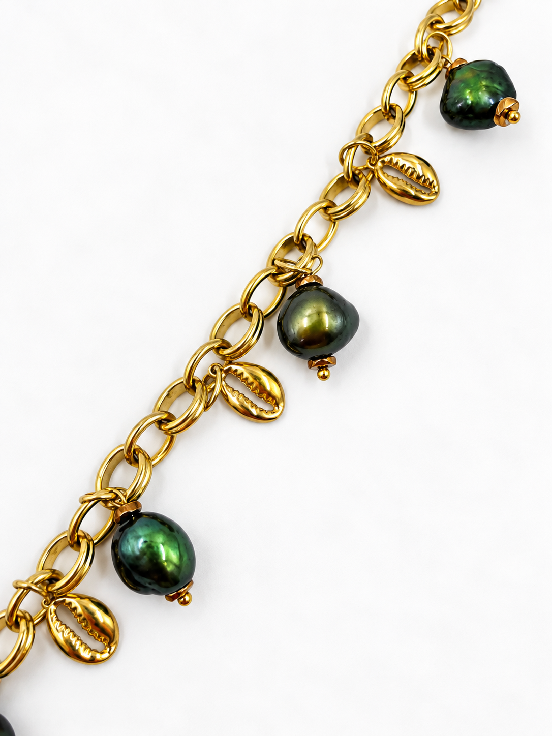 PEACOCK Tahitian Cultured Pearl Charm Bracelet