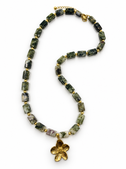 BOISSE Natural Moss Agate Flower Necklace